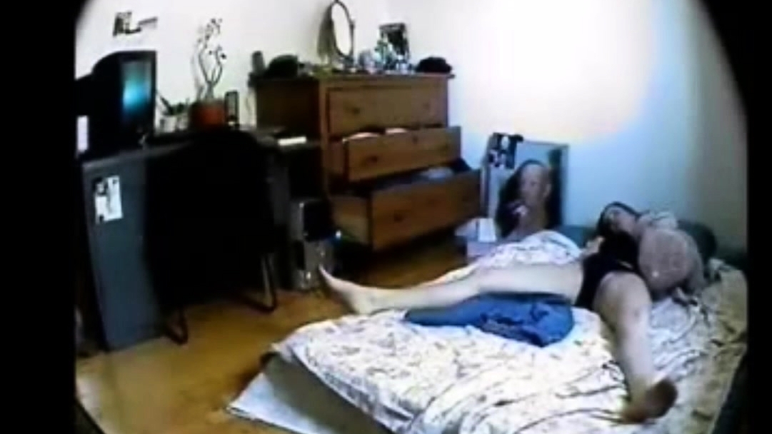 Порно Видео Сестра Дома На Скрытой Камере